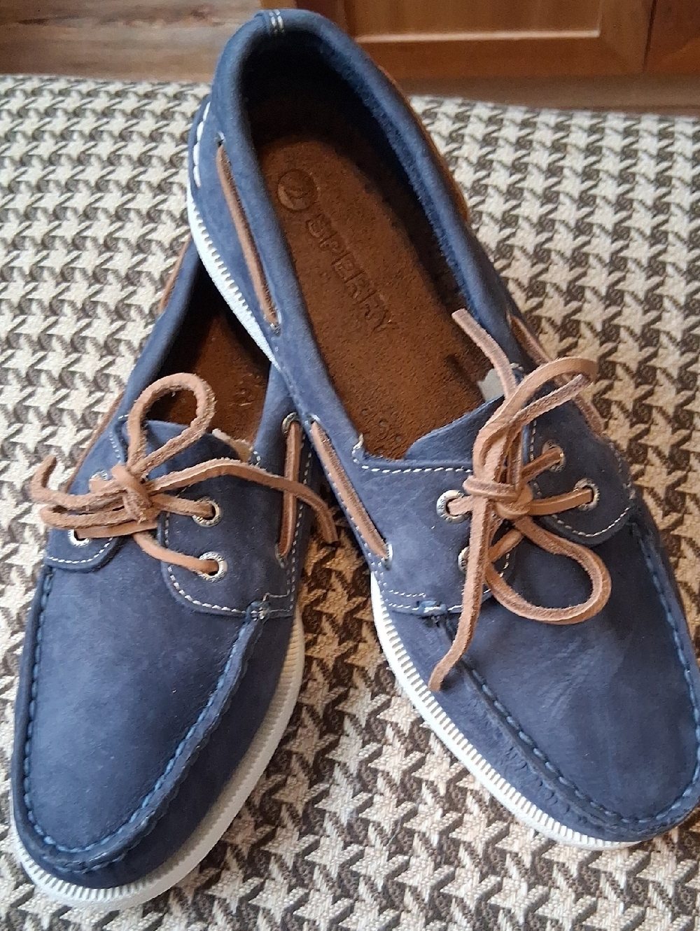 Sperry Men's Navy Suede 2 Eyelet Boat Shoes with Brown Laces Size 8, Women's 9.5